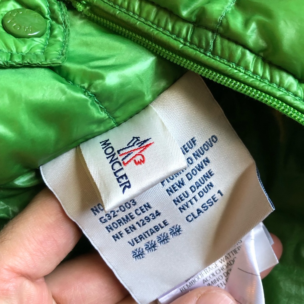 COPY - Moncler vest - Picture 13 of 16